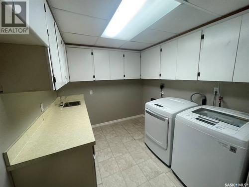 1510 Mckercher Drive, Saskatoon, SK - Indoor Photo Showing Laundry Room