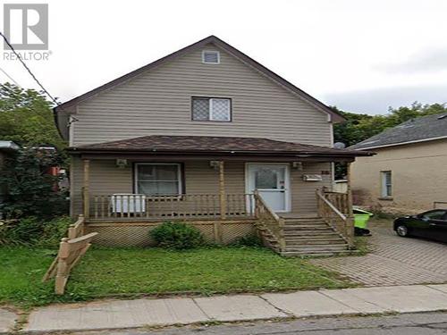 16 Abbott ST  Sault Ste. Marie, ON P6A 2V9