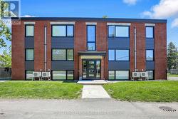 UNIT 2 - 695 MORGAN STREET Ottawa, ON K1K 3M1