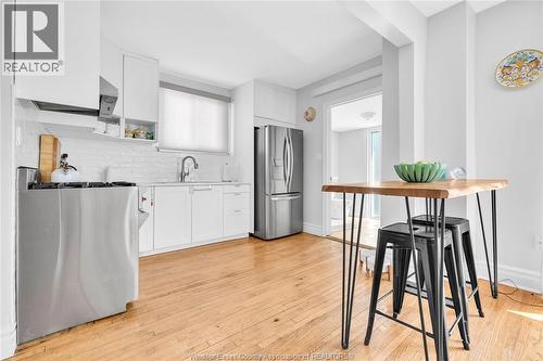 712 Gladstone, Windsor, ON - Indoor Photo Showing Kitchen