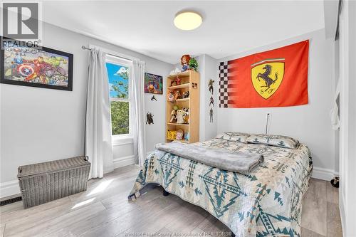 712 Gladstone, Windsor, ON - Indoor Photo Showing Bedroom