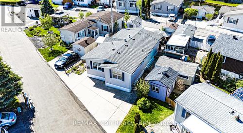 11 HEMLOCK CRESCENT  Puslinch, ON N0B 2J0