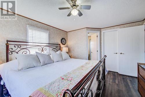 11 Hemlock Crescent, Puslinch, ON - Indoor Photo Showing Bedroom
