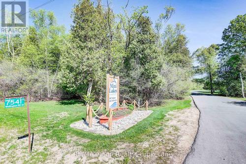 11 Hemlock Crescent, Puslinch, ON - Outdoor