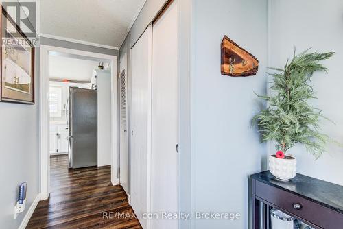 11 Hemlock Crescent, Puslinch, ON - Indoor Photo Showing Other Room