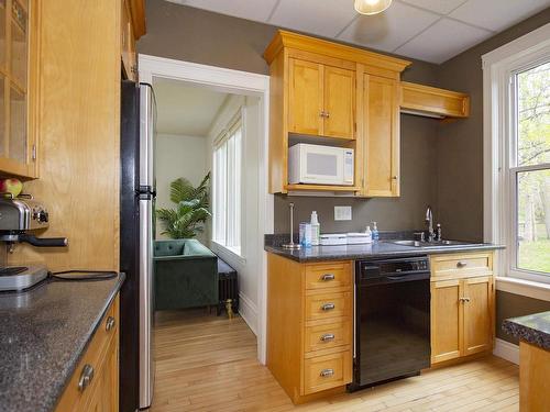 159 Victoria Street E, Amherst, NS 