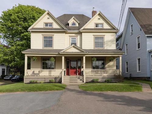 159 Victoria Street E, Amherst, NS 