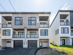 9 Swivel Court  Herring Cove, NS B3R 0E3
