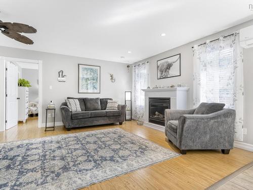 277 Victoria Road, Lunenburg, NS 