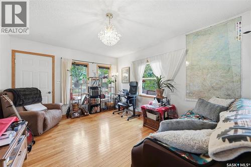 107-109 Shawondasse Drive, Manitou Beach, SK - Indoor Photo Showing Living Room