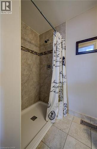 341 Cooper Street, Cambridge, ON - Indoor Photo Showing Bathroom