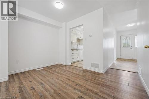 2432 Malcolm Crescent, Burlington, ON - Indoor Photo Showing Other Room