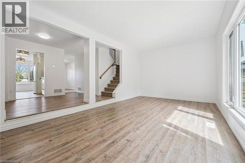 2432 Malcolm Crescent, Burlington, ON - Indoor Photo Showing Other Room