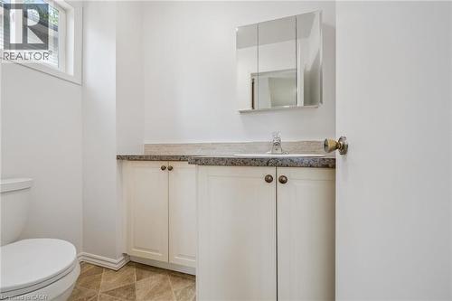 2432 Malcolm Crescent, Burlington, ON - Indoor Photo Showing Bathroom