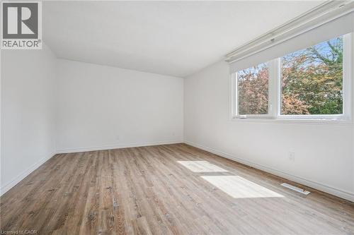 2432 Malcolm Crescent, Burlington, ON - Indoor Photo Showing Other Room