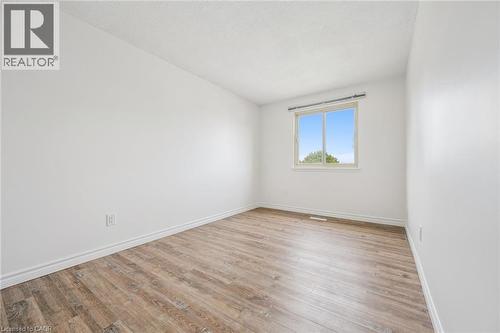 2432 Malcolm Crescent, Burlington, ON - Indoor Photo Showing Other Room