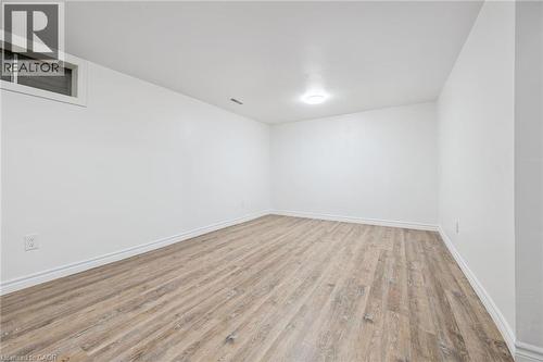 2432 Malcolm Crescent, Burlington, ON - Indoor Photo Showing Other Room