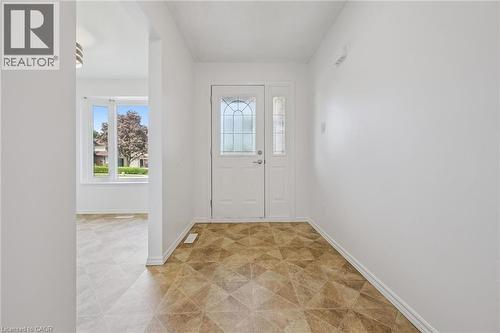 2432 Malcolm Crescent, Burlington, ON - Indoor Photo Showing Other Room