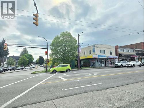 4902 Victoria Drive, Vancouver, BC - Outdoor