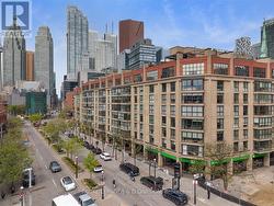 424 - 80 FRONT STREET E Toronto, ON M5E 1T4
