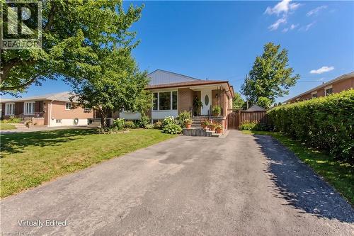 1294 NAPIER Crescent  Oakville, ON L6H 2A4