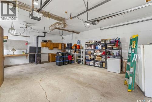 413 Vancouver Avenue N, Saskatoon, SK - Indoor Photo Showing Garage