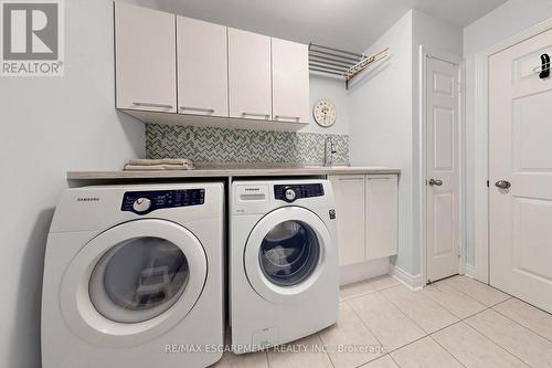 4176 Saunders Crescent, Burlington, ON - Indoor Photo Showing Laundry Room