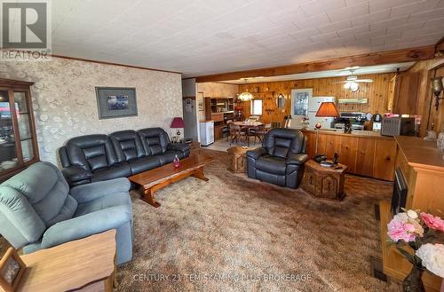 69 Main Street, Timiskaming (Tim - Latchford), ON - Indoor Photo Showing Living Room