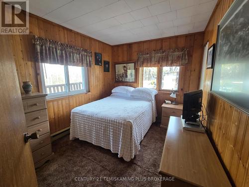 69 Main Street, Timiskaming (Tim - Latchford), ON - Indoor Photo Showing Bedroom