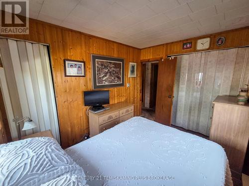 69 Main Street, Timiskaming (Tim - Latchford), ON - Indoor Photo Showing Bedroom