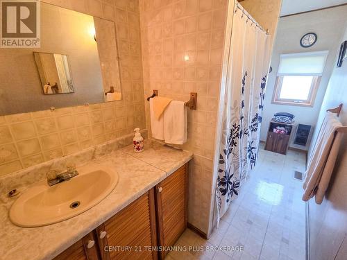 69 Main Street, Timiskaming (Tim - Latchford), ON - Indoor Photo Showing Bathroom