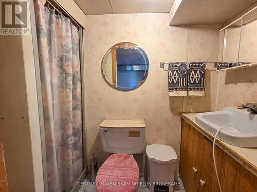 69 Main Street, Timiskaming (Tim - Latchford), ON - Indoor Photo Showing Bathroom