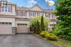 132 LARAMIE CRESCENT Ottawa, ON K2J 5Z8