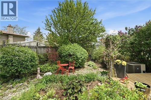 144 Bellingham Drive, Hamilton, ON - Outdoor