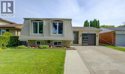 51 COACH HILL Drive  Kitchener, ON N2E 1N7