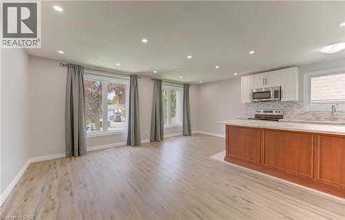 51 Coach Hill Drive, Kitchener, ON - Indoor Photo Showing Kitchen