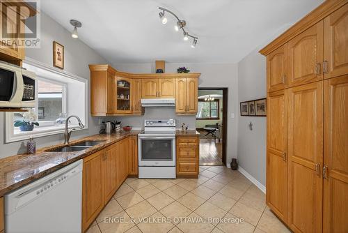 60 Glynn Avenue, Ottawa, ON - Indoor Photo Showing Kitchen With Double Sink