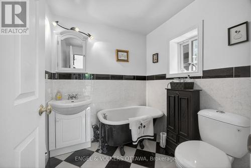 60 Glynn Avenue, Ottawa, ON - Indoor Photo Showing Bathroom
