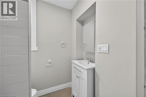 227 Sherman Avenue S, Hamilton, ON - Indoor