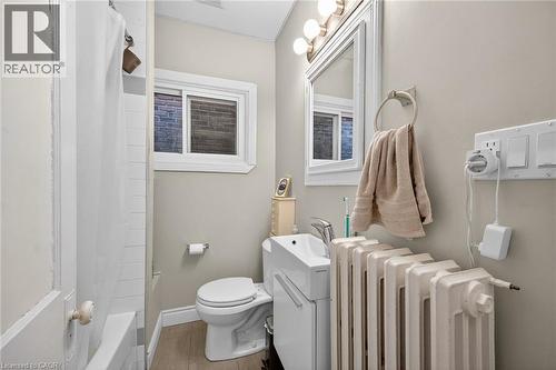 227 Sherman Avenue S, Hamilton, ON - Indoor Photo Showing Bathroom