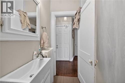 227 Sherman Avenue S, Hamilton, ON - Indoor