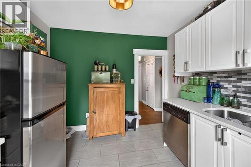 227 Sherman Avenue S, Hamilton, ON - Indoor Photo Showing Kitchen