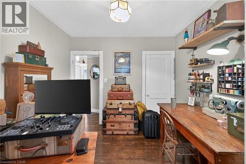 227 Sherman Avenue S, Hamilton, ON - Indoor