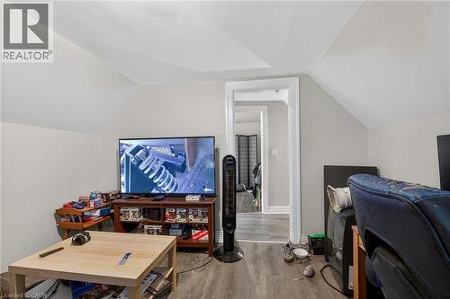 227 Sherman Avenue S, Hamilton, ON - Indoor