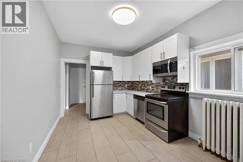 227 Sherman Avenue S, Hamilton, ON - Indoor Photo Showing Kitchen