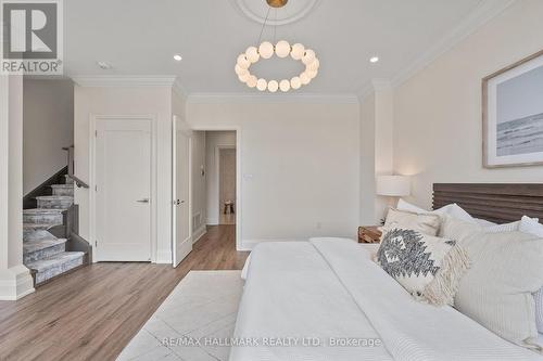 129 High Street W, Mississauga, ON - Indoor Photo Showing Bedroom
