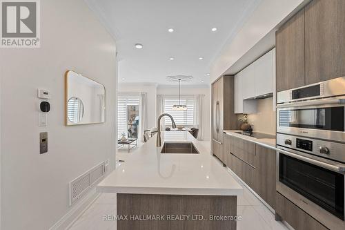129 High Street W, Mississauga, ON - Indoor Photo Showing Kitchen With Upgraded Kitchen