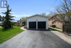 2330 EDENHURST DRIVE  Mississauga, ON L5A 2K9
