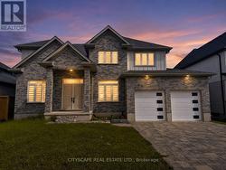60 HAZELWOOD PASS Thames Centre, ON N0L 1G2