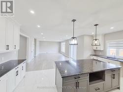 Kitchen and Living Open Concept - 